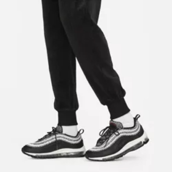 Nike black Velour Highwaisted jogger pant - Picture 4 of 8